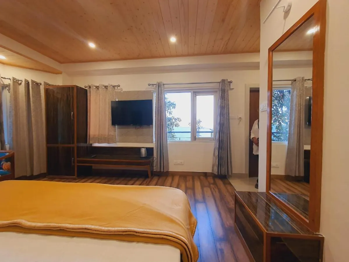 Maywood Hotel Shimla 3*,